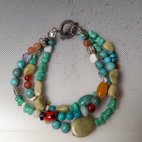 Lucky lady bug turquoise gem bracelet 3 strands of color - Picture 3 of 4